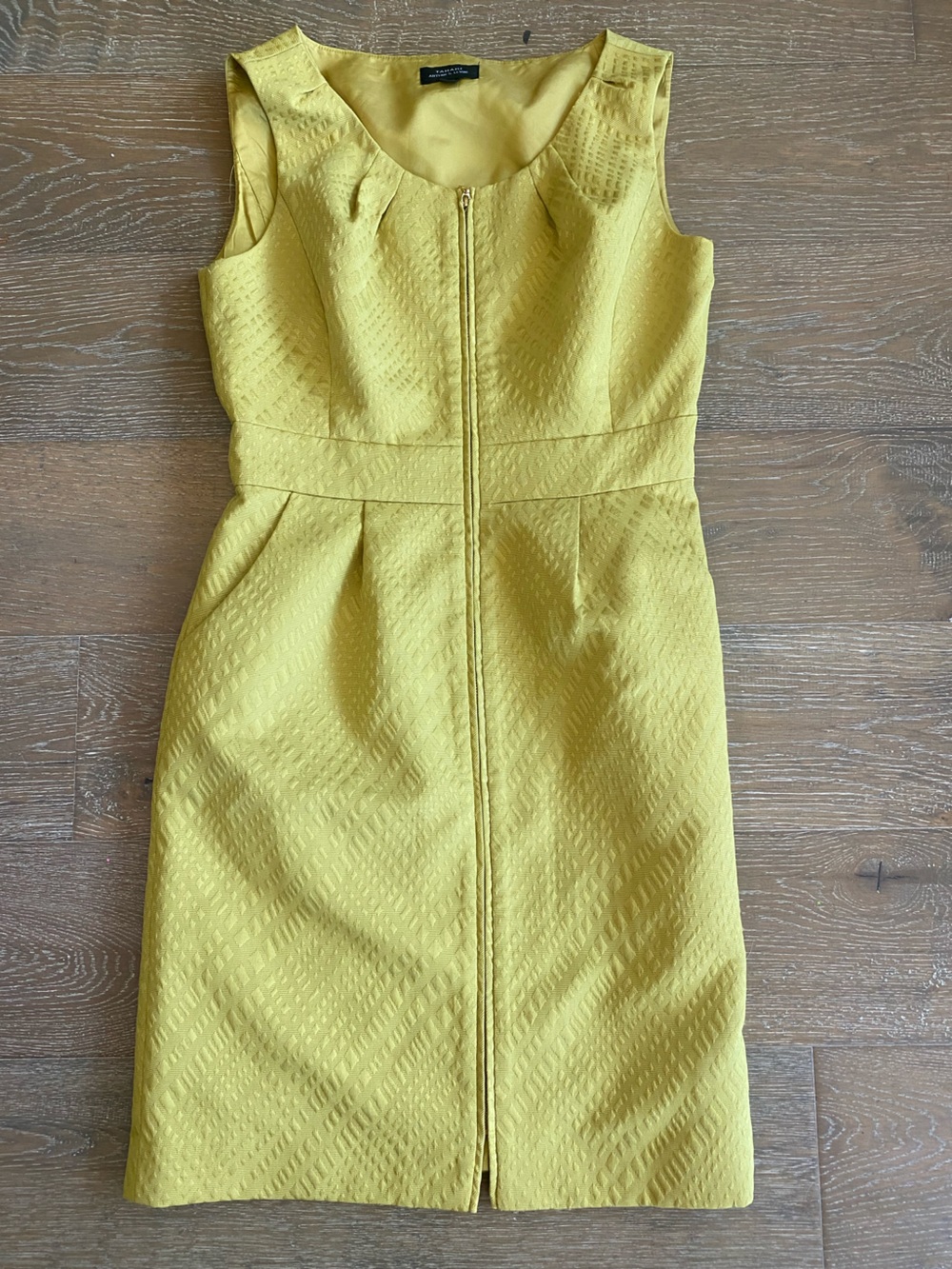 New Tahari Mustard Yellow Textured Zip Front Up Pleated Career Cocktail Dress 8